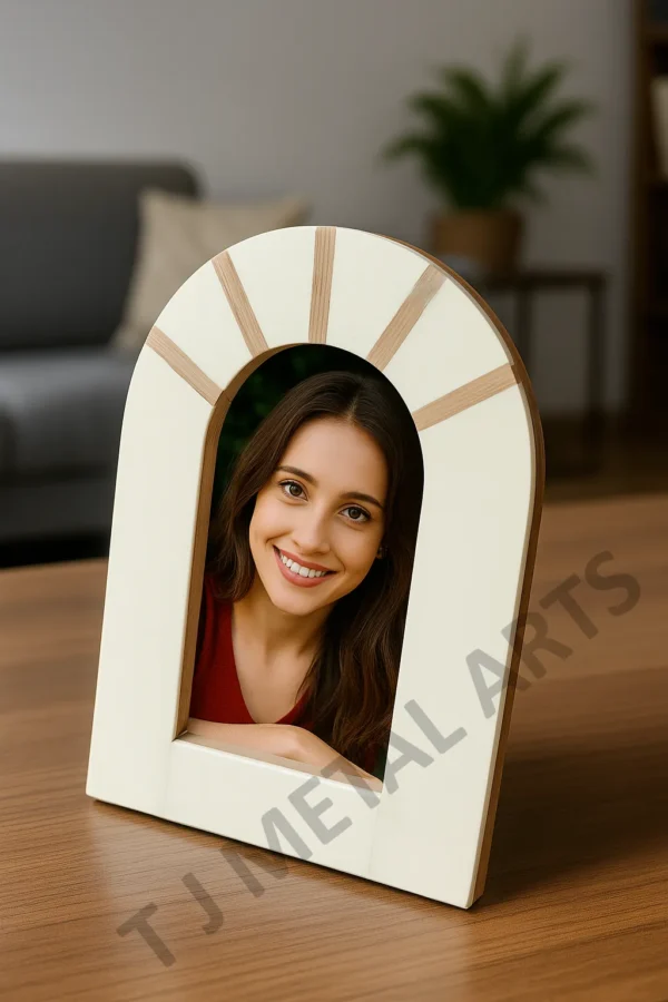Curve Photo Frame